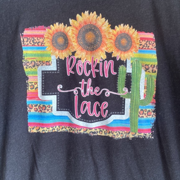 rockin the lace tee - Black - Picture 3 of 3